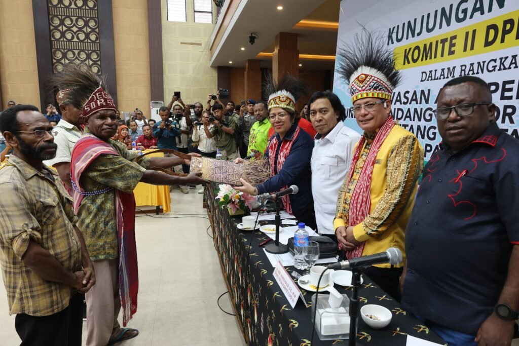 F79F1F5D-CF57-4187-A059-13CB16D4AC67